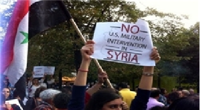 تظاهرات ضد جنگ همزمان با سخنرانی اوباما در مقابل کاخ سفید+فیلم