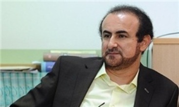 مختاباد: از سالن بیرون رفته بودم که آبی به دست و صورتم بزنم/ خروجم نشانه اعتراض نبود