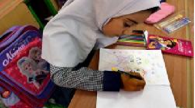 چرا باربیها روی لوازم التحریر دانش آموزان قدم میزنند؟ / فرهنگسازی با لاکپشتهای نینجا یا عکسهای نامآوران ایران؟!
