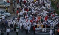 سرکوب تظاهرات مردمی با گاز اشک‌آور/ مهلت ۳ روزه به عالم برجسته شیعی برای ترک بحرین