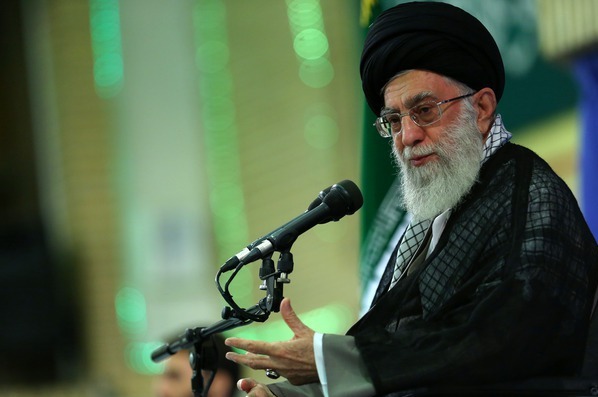  سپاه بعنوان یک موجود زنده باید بداند از چه میخواهد پاسداری کند/ هر کس که بایستد برای دشمنان منفور است