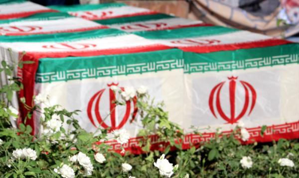 عکس: نمایشگاه دفاع مقدس در میدان بهارستان