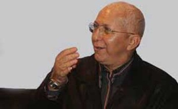 فعالیت دو هزار شبکه فارسی زبان مصداق بارز تهاجم فرهنگی است