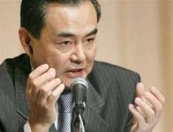 Chinese FM hopes for settlement of Iran nuclear issue 
