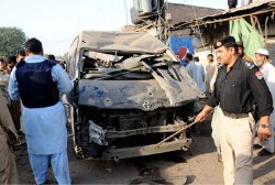 Bomb blast kills two Pakistani soldiers in quake-hit area 