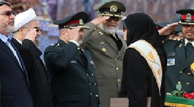 احترام نظامی روحانی+ عکس