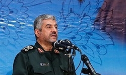  امام هیچگاه نگاه سازشکارانه به آمریکا نداشتند/ قرار نیست از مواضع به حق خود کوتاه بیاییم