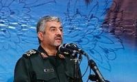  امام هیچگاه نگاه سازشکارانه به آمریکا نداشتند/ قرار نیست از مواضع به حق خود کوتاه بیاییم