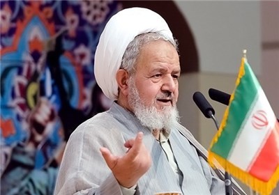 مقاومت در برابر تحریم و ایستادگی بر اصول را از عاشورا آموخته‌ایم