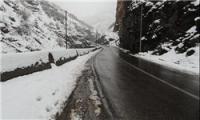 بارش برف و باران و لغزندگی جاده‌ها در ۳ استان کشور