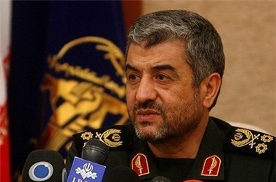 سردار جعفری در دانشگاه تهران سخنرانی ‌می‌کند