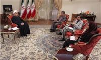 دلیل مصاحبه نمایشی مجریان برابر روحانی چه بود؟