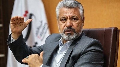 علی‌آبادی از خسروی وفا شکایت کرد