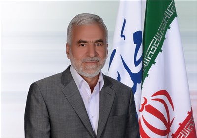 مدرس، یک سیاست‌مدار کامل و یک چهره مردمی در مجلس بود