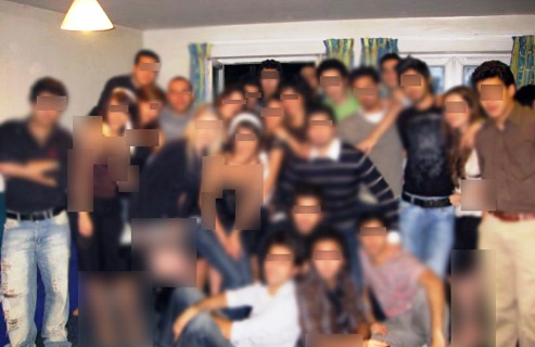 خوابگاه دانشجویی یا کلاس آموزش رقص!