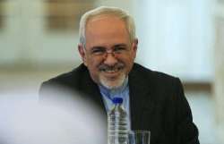 FM Zarif opens 7-yr-old lock in Kuwait 