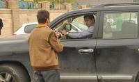حمله افراد ناشناس با سنگ به خودروی علی دایی