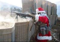  بابانوئل هم با تروریست‌ها می‌جنگد+عکس