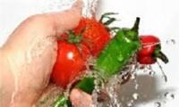 ۴ مرحله استاندارد و ضروری برای سالم‌سازی میوه و سبزی از میکروب و انگل