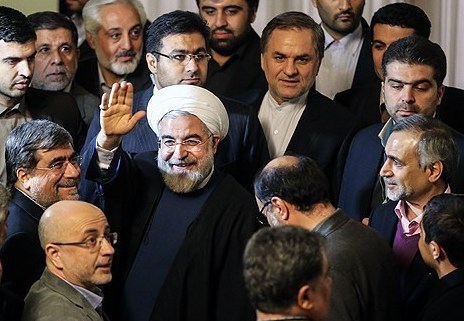 دفاع روحانی از وزیربه سبک احمدی‌نژاد+تصاویر