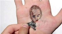 نقاشی‌های دردناک در کف دست+عکس