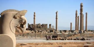 پیشرفت صنعت توریسم با ایجاد شبکه گردشگری/ ضعف دولت تدبیر در جذب توریست خارجی