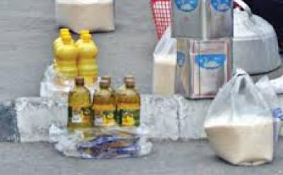 ماجراهای روز اول توزیع سبد کالا توسط دولت/ تدبیر‌گران در پیچ بی تدبیری