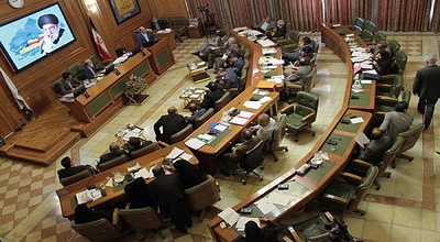 قرائت گزارش آتش‌سوزی خیابان جمهوری