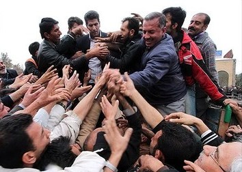 طنز/شکر خدا که عصر گدا پروری گذشت