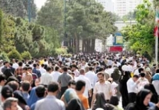 واردات نیروی انسانی از خارج کشور جامعه ایران را متلاشی می کند