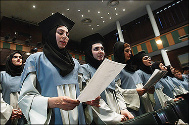 برای پذیرش در دانشگاه خارجی تنها به مراکز دارای مجوز مراجعه کنید