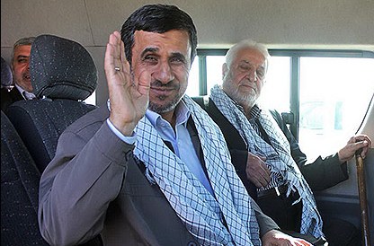 احمدی نژاد در راهیان نور+عکس