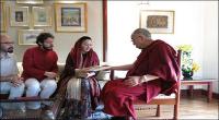 کتایون ریاحی در کنار دالایی لاما و بودائیان + عکس