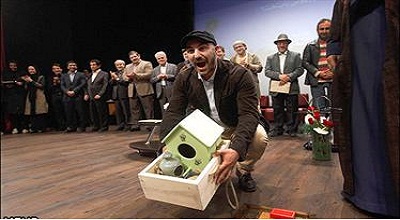 اعتراض پرسپولیسی‌ها به دوبنده نقی معمولی/ هنرمندان بسته مهربانی با پرندگان گرفتند+عکس