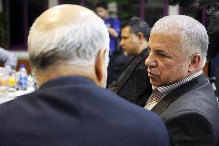 علی پروین تنها شد