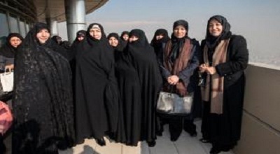 شعارهای اقتصادی دولتمردان و اشرافی‌گری همسرانشان