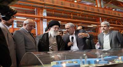 هر جا روی پای خود بایستیم قلدرهای جهان مجبور به برخورد مؤدبانه و منطقی می‌شوند/رشد اقتصادی بدون رشد فرهنگی نه ممکن است نه مفید