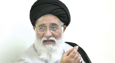 فعالان رسانه‌ای خراسان رضوی به دیدار آیت‌الله علم‌الهدی می‌روند/موضع آیت الله علم الهدی در برابر فیس بوک مورد حمایت ماست