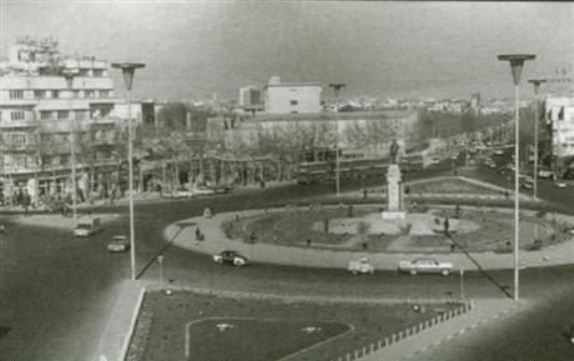 میدان انقلاب در دهه 40+عکس