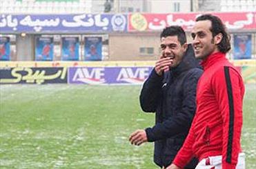 علی کریمی نارنجی‌پوش می‌شود!
