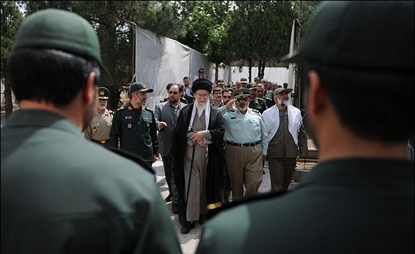 دست‌نوشته‌ رهبر معظم انقلاب برای سپاه+عکس