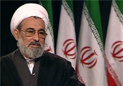 امام فرمودند رهبری انقلاب برازنده آیت‌الله خامنه‌ای است