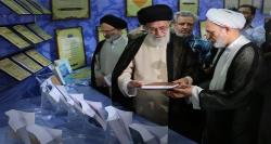 بازدید رهبر انقلاب از نمایشگاه کتاب دارالحدیث+عکس