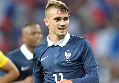کفش‌های عجیب مهاجم فرانسه + عکس