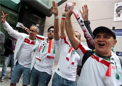 استقبال چشمگیر تماشاگران ساعت‌ها پیش از آغاز دیدار ایران و نیجریه