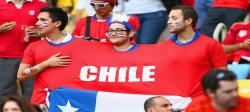 پیراهن ۳ نفره تماشاگران شیلی+عکس