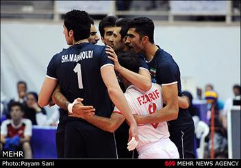 پاداش وزیر ورزش به والیبالیست‌های قهرمان