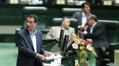 نگاهی به دلایل نمایندگان برای استیضاح وزیر علوم؛ ترس از کند شدن حرکت علمی کشور/ وزیرِ دیرآمده دولت در آستانه زود رفتن!