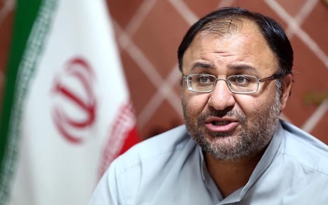 فرهنگ انقلابی می توانند رسانه های کشور را منسجم کند/ رسانه‌ها نباید دست به تخریب یکدیگر بزنند