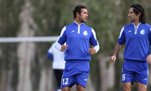 مهاجم استقلال قراردادش را فسخ کرد